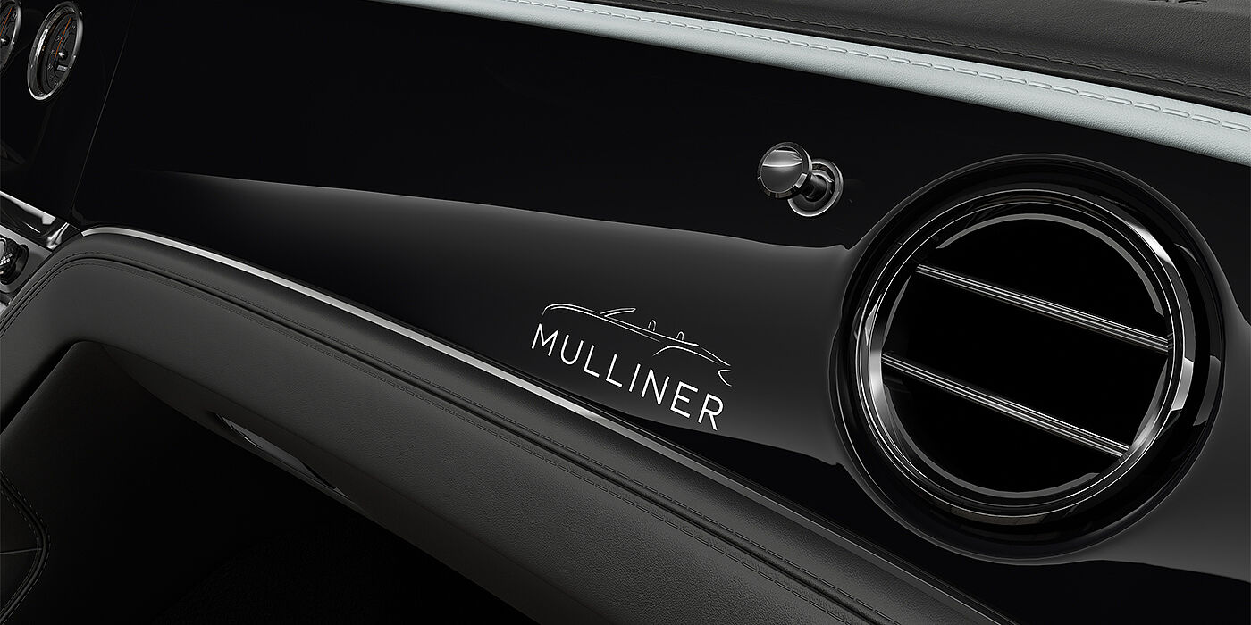 Bentley Mannheim Bentley Continental GTC Mulliner coupe veneer detail in Grand Black veneer with Diamond Milled console