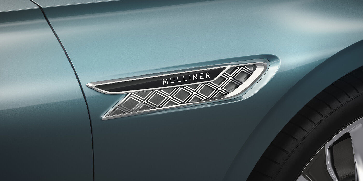 Bentley-Flying-Spur-Mulliner-chrome-double-diamond-wing-vent-on-Light-Windsor-blue-paint