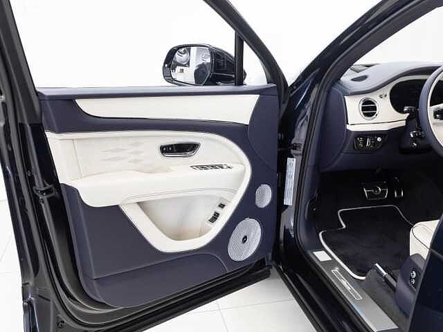 15:Bentley Bentayga EWB Azure V8, SUV, Dark Sapphire, Bach Premium Cars GmbH | Bentley Mannheim