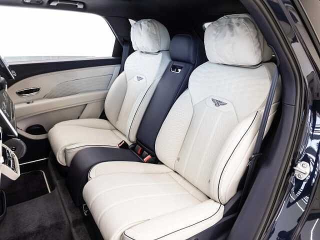 22:Bentley Bentayga EWB Azure V8, SUV, Dark Sapphire, Bach Premium Cars GmbH | Bentley Mannheim