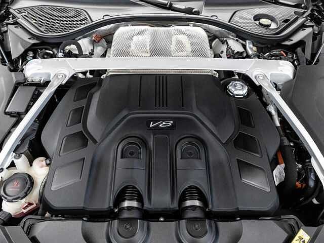 18:Bentley Flying Spur Mulliner V8 Hybrid, Limousine, Cricket Ball over Black Crystal, Bach Premium Cars GmbH | Bentley Mannheim