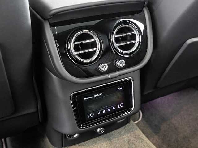 23:Bentley Bentayga V8, SUV, Moonbeam, Bach Premium Cars GmbH | Bentley Mannheim