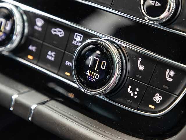 14:Bentley Bentayga V8, SUV, Glacier White, Bach Premium Cars GmbH | Bentley Mannheim