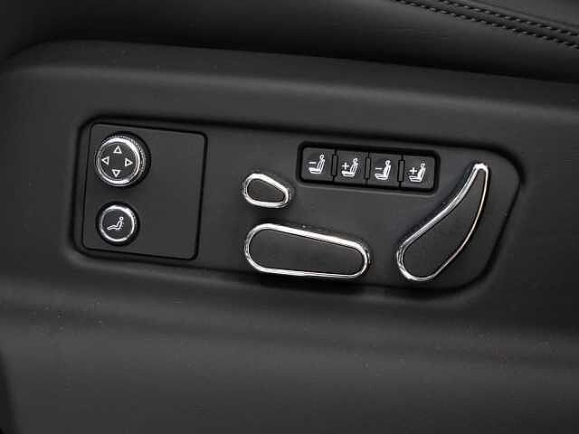 19:Bentley Bentayga V8, SUV, Glacier White, Bach Premium Cars GmbH | Bentley Mannheim