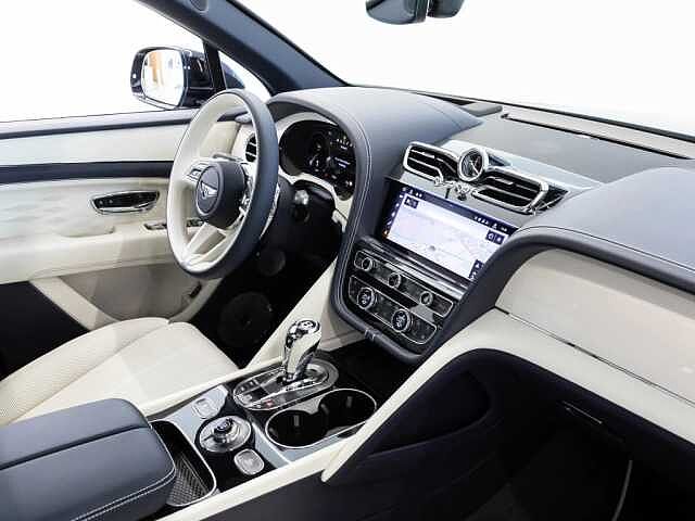 1:Bentley Bentayga EWB Azure V8, SUV, Dark Sapphire, Bach Premium Cars GmbH | Bentley Mannheim