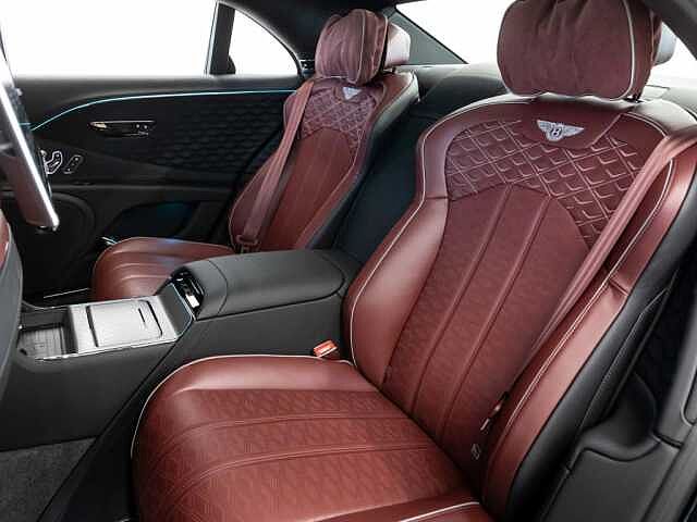 20:Bentley Flying Spur Mulliner V8 Hybrid, Limousine, Cricket Ball over Black Crystal, Bach Premium Cars GmbH | Bentley Mannheim