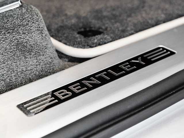 27:Bentley Bentayga V8, SUV, Moonbeam, Bach Premium Cars GmbH | Bentley Mannheim